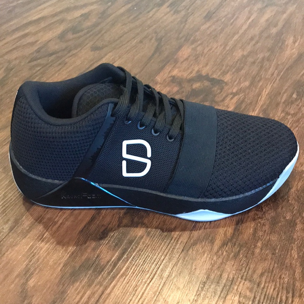 K8IROS 8.1 black basketball shoes by NBA player